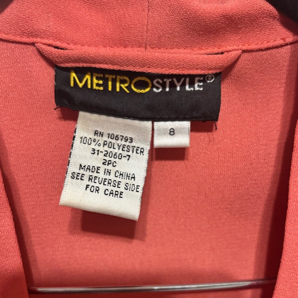 VINTAGE METROSTYLE TOP - Picture 3 of 5